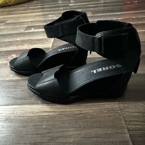Sorel black wedges